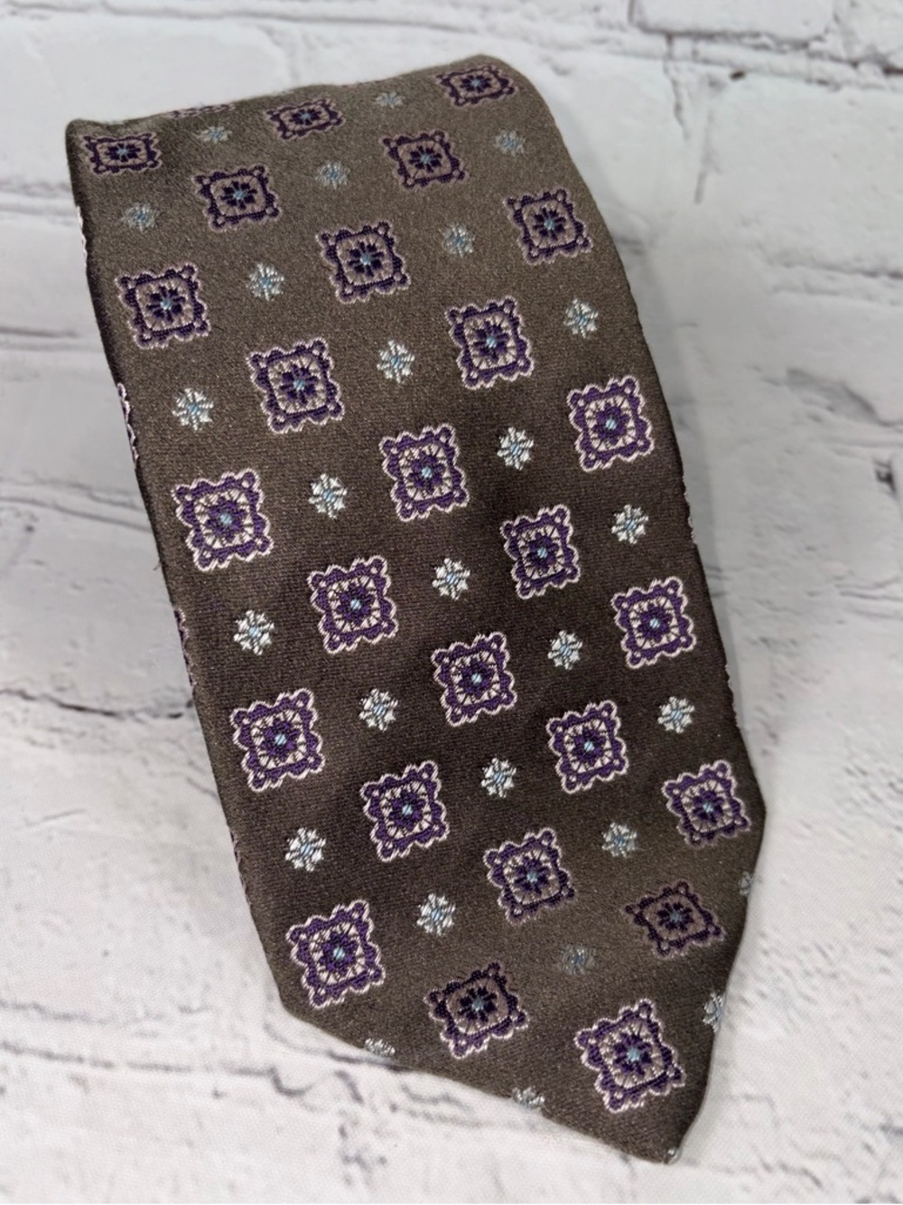 Luigi Borrelli Napoli 7 Fold Brown/Purple Geometric Medallion 100% Silk Tie